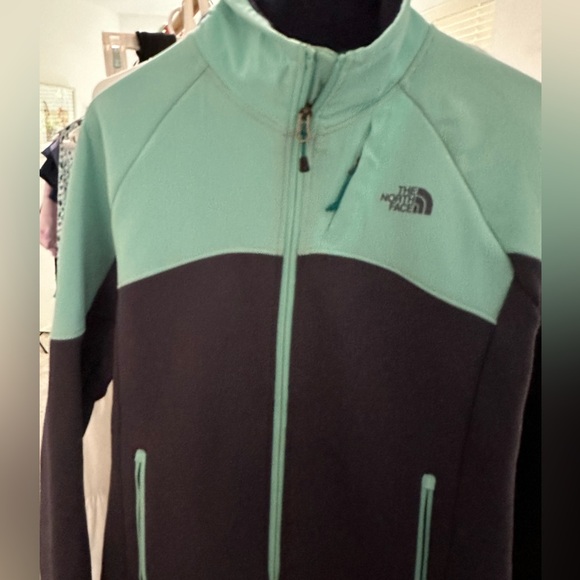 North face jacket - Picture 3 of 4